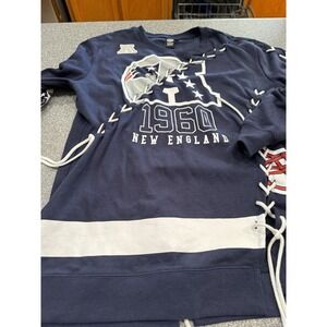 NFL Women's Lace Up Patriots Shirt Size XL EUC A27